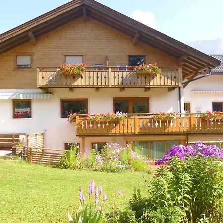 Genziana Apartamento *